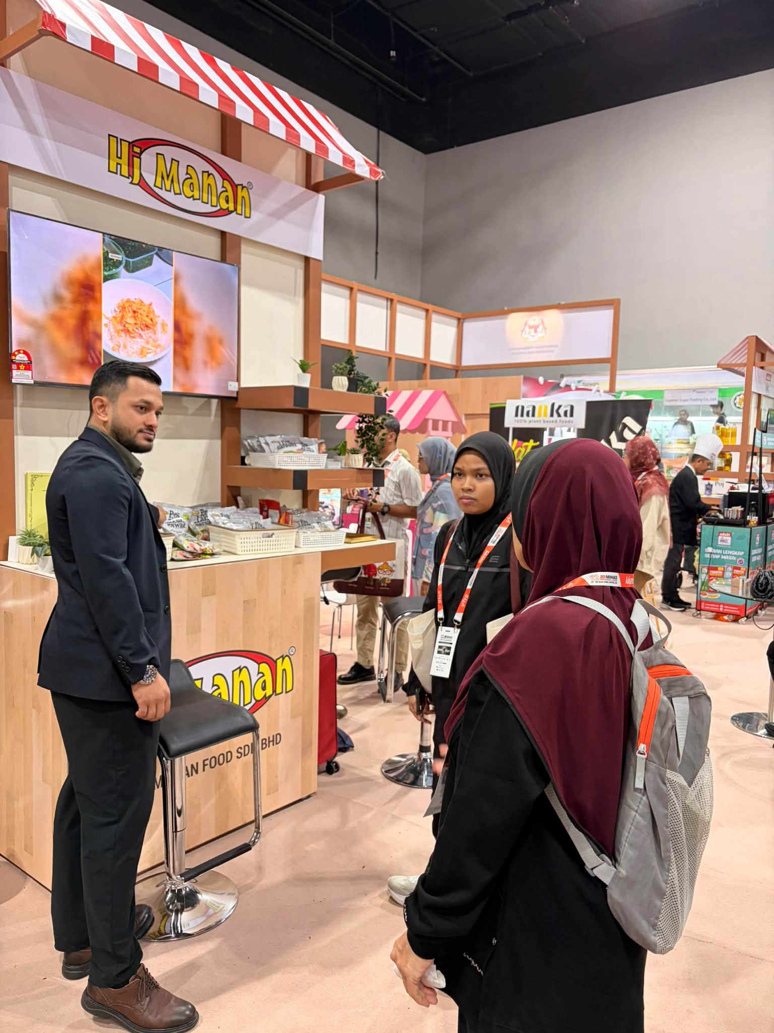 Conversations at our booth